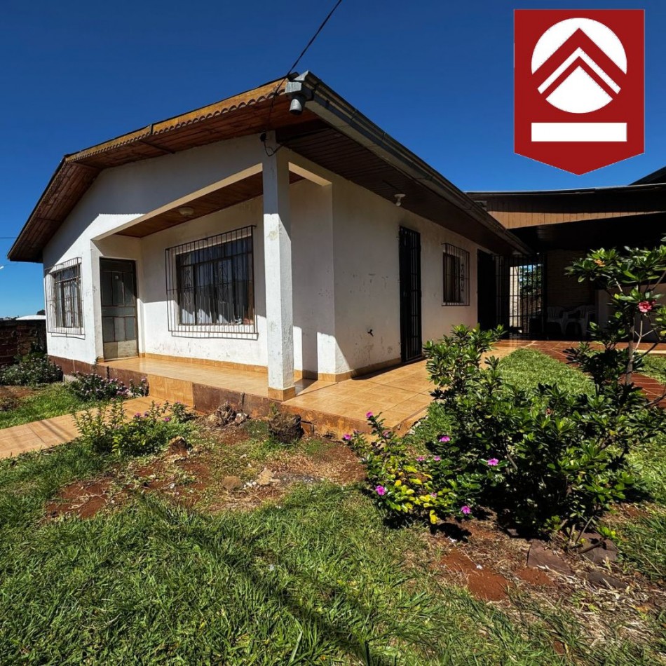 SE VENDE CASA CENTRICA