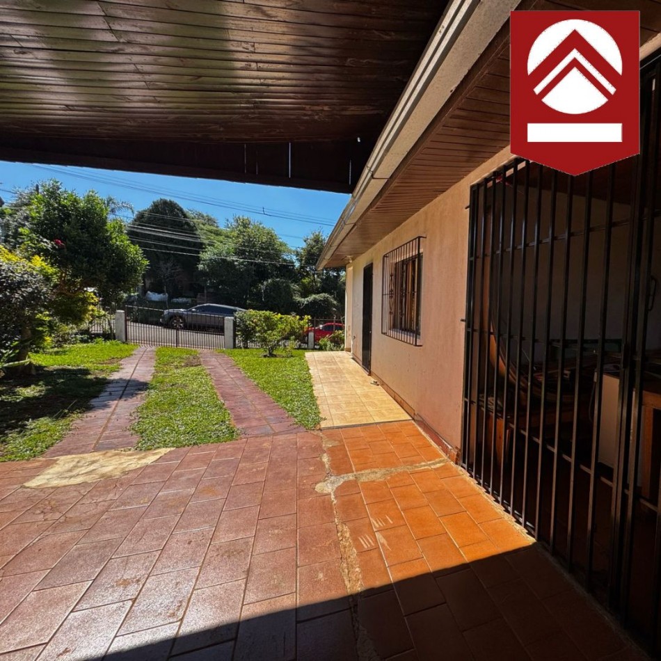 SE VENDE CASA CENTRICA