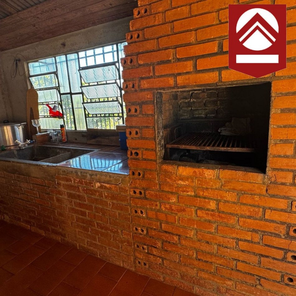 SE VENDE CASA CENTRICA